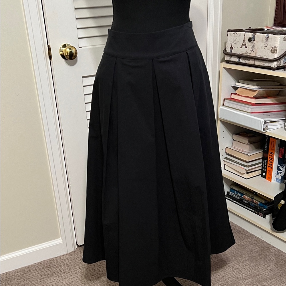 Midi Elliott Lauren skirt size L.